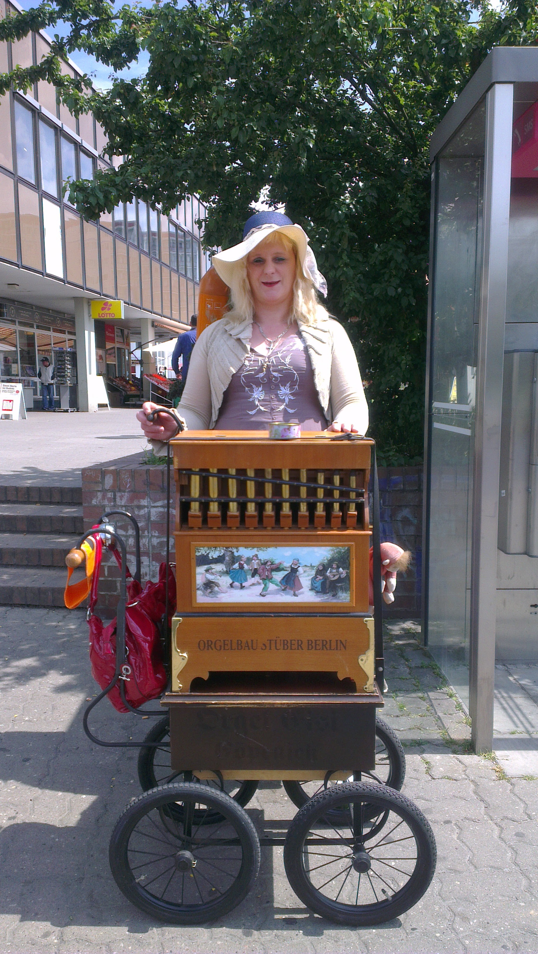 Anja Eisbrenner als Orgel Anja in Berlin Kaulsdorf